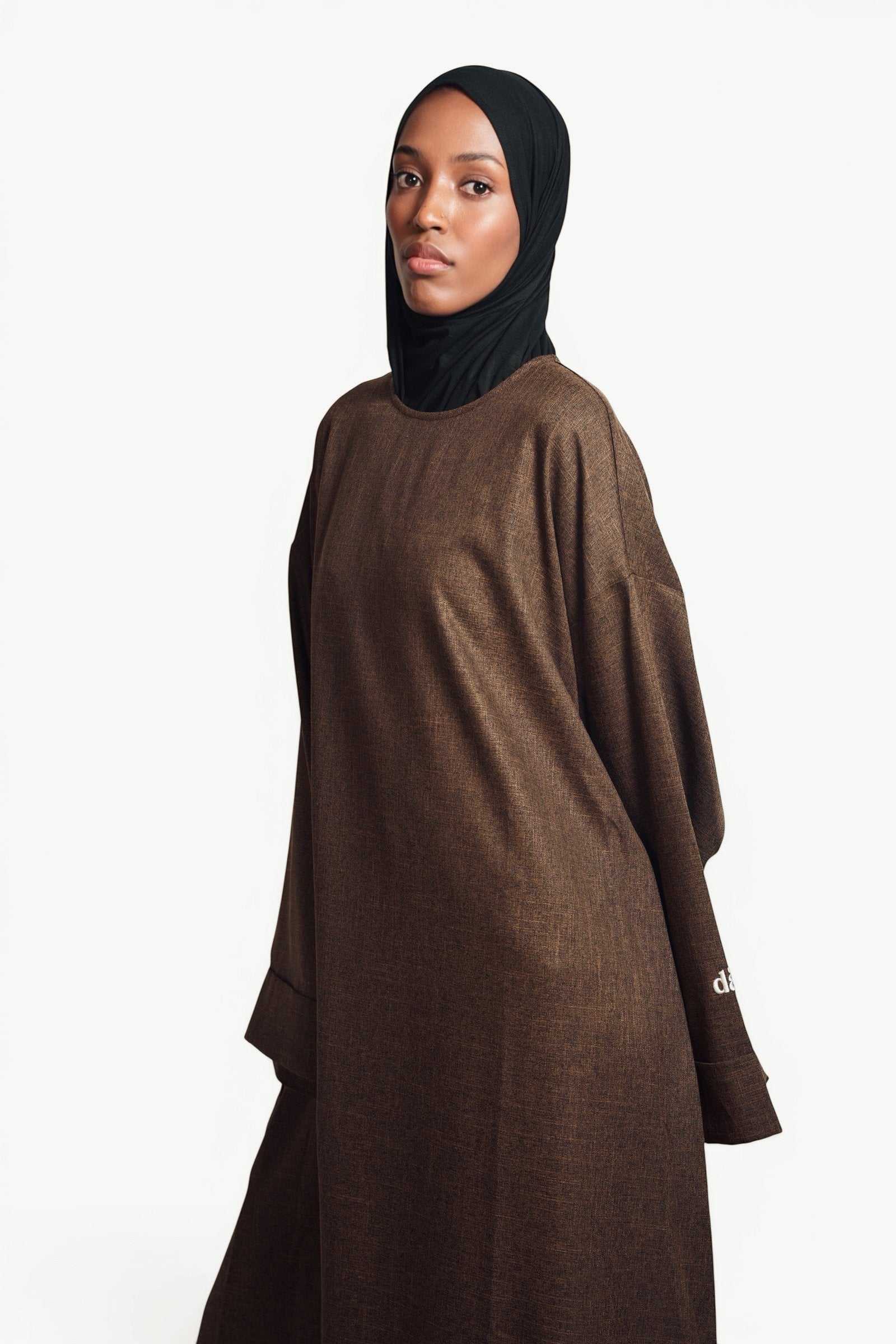 Mocha Élegance Abaya