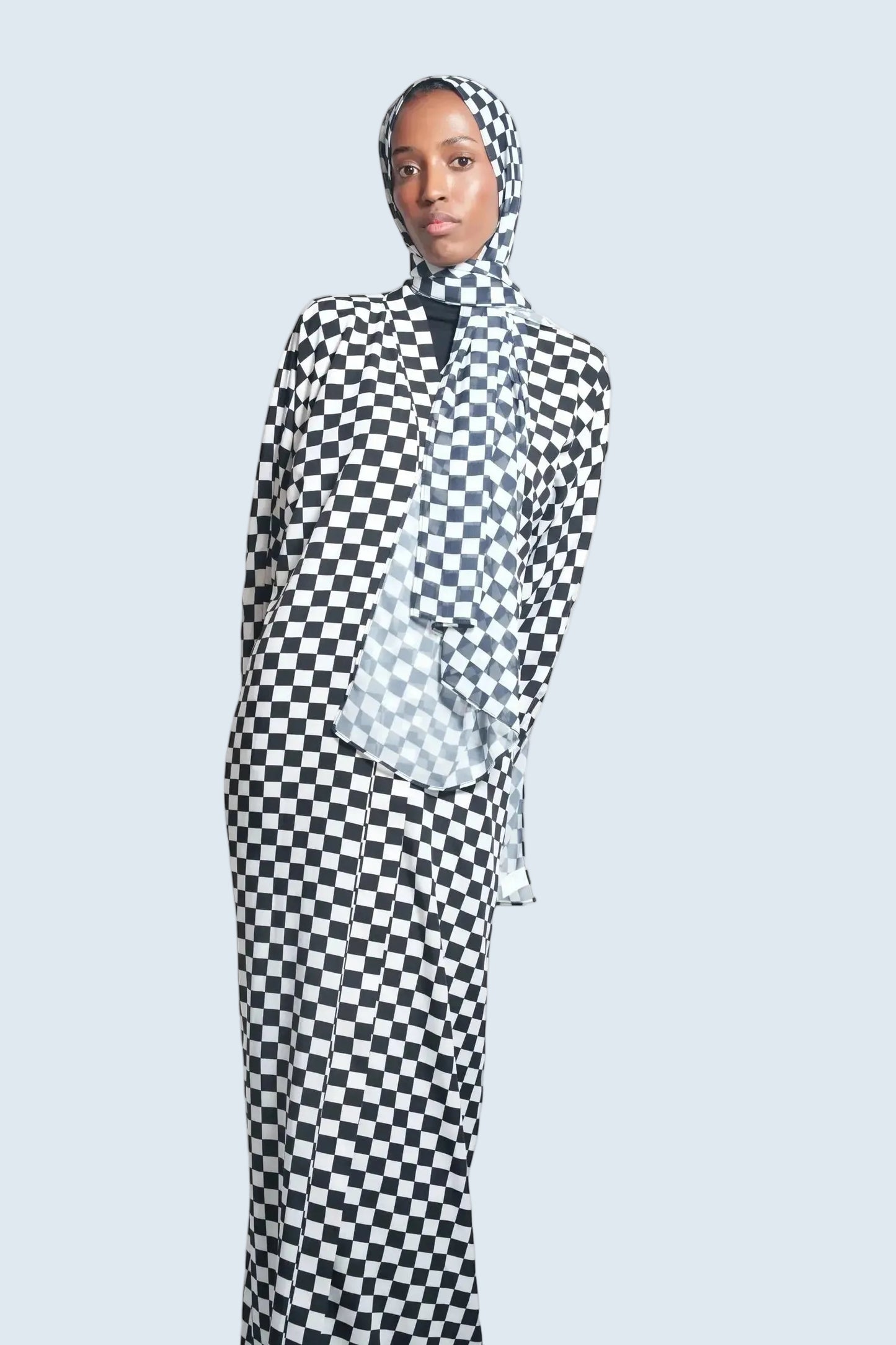 Elegance Noir and Blanc Abaya Dar-Al-Hayya