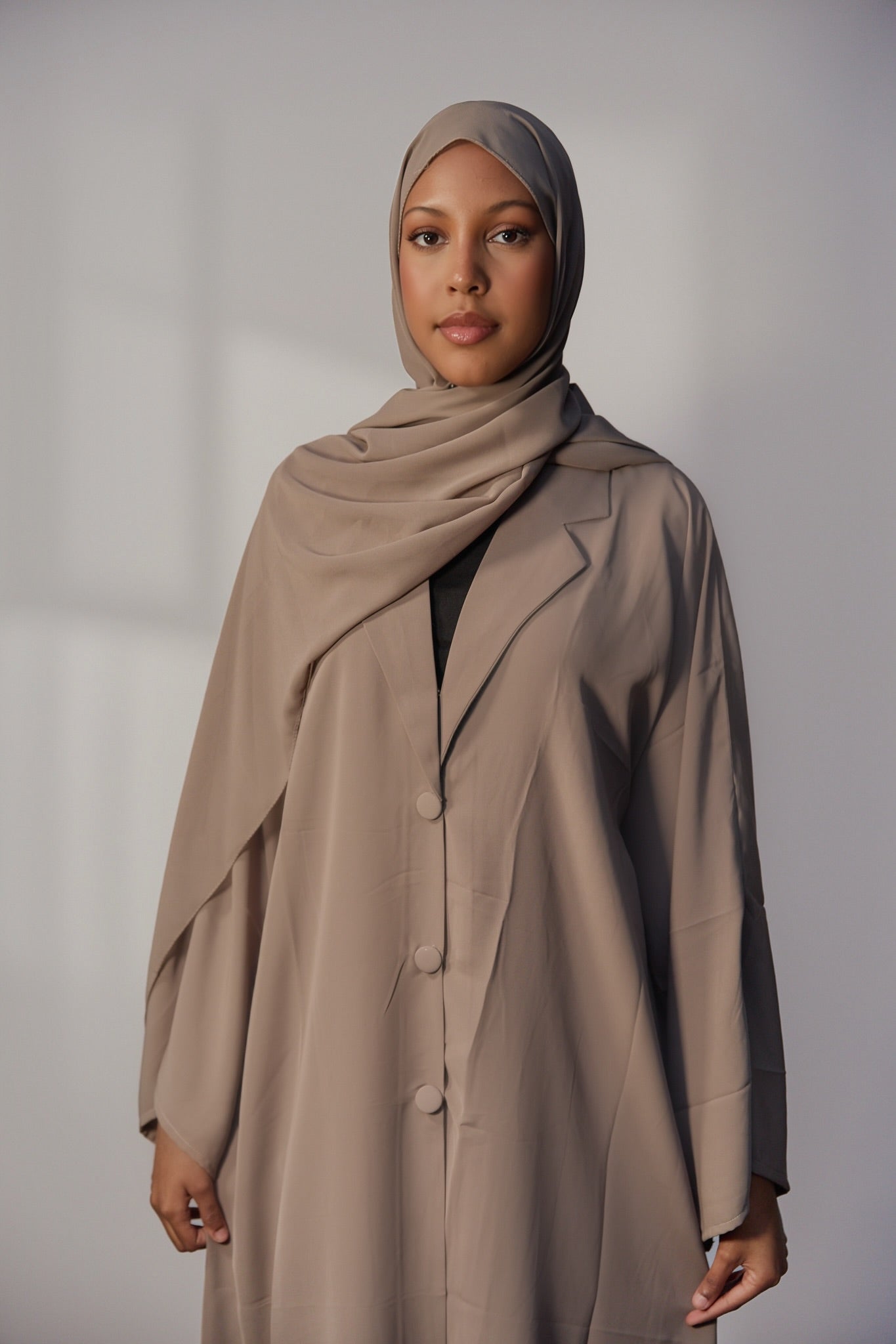 Nadia Open Abaya Beige