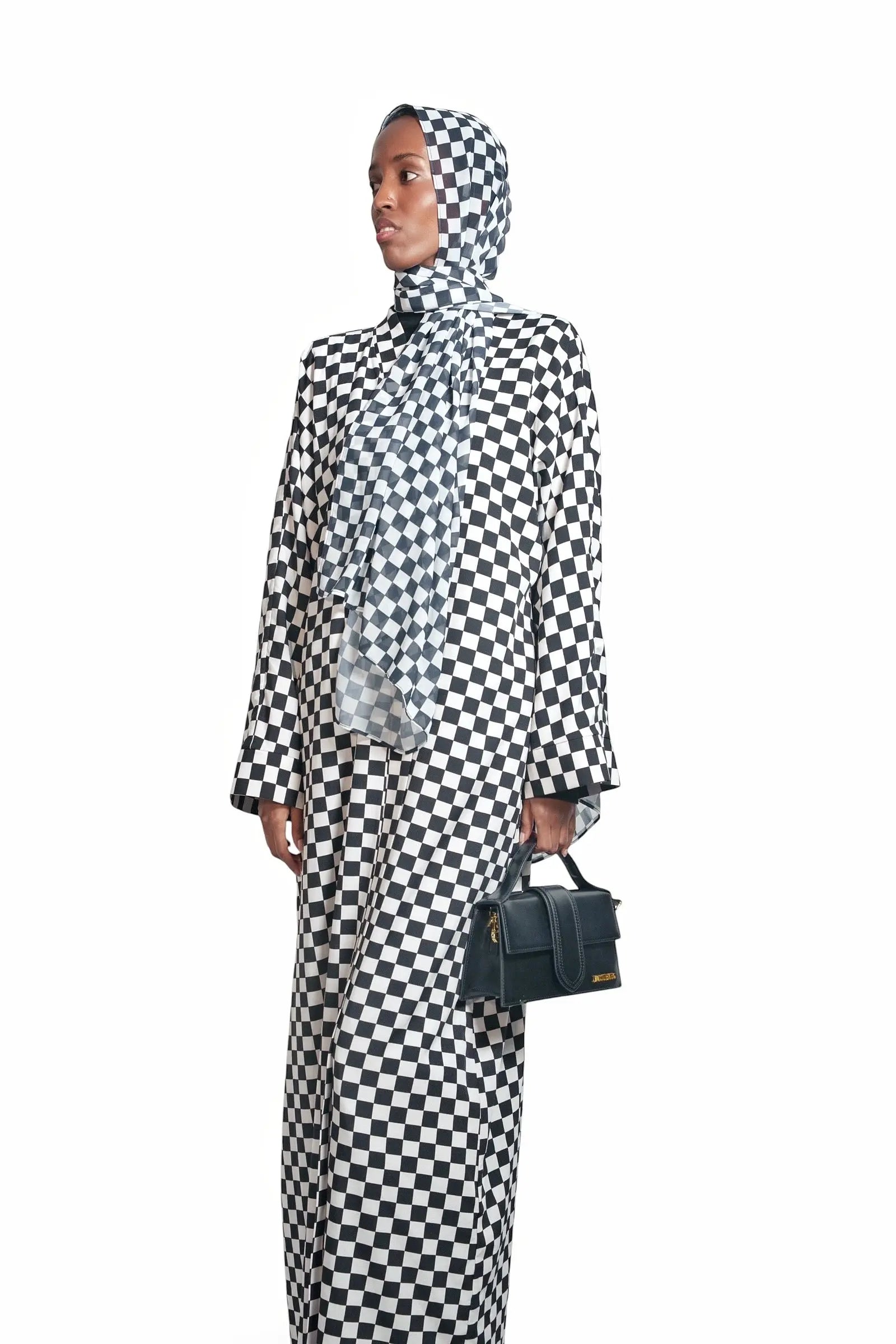 Elegance Noir and Blanc Abaya Dar-Al-Hayya