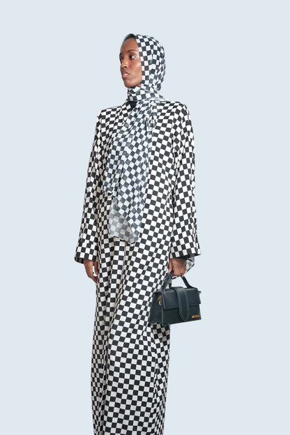 Elegance Noir and Blanc Abaya Dar-Al-Hayya