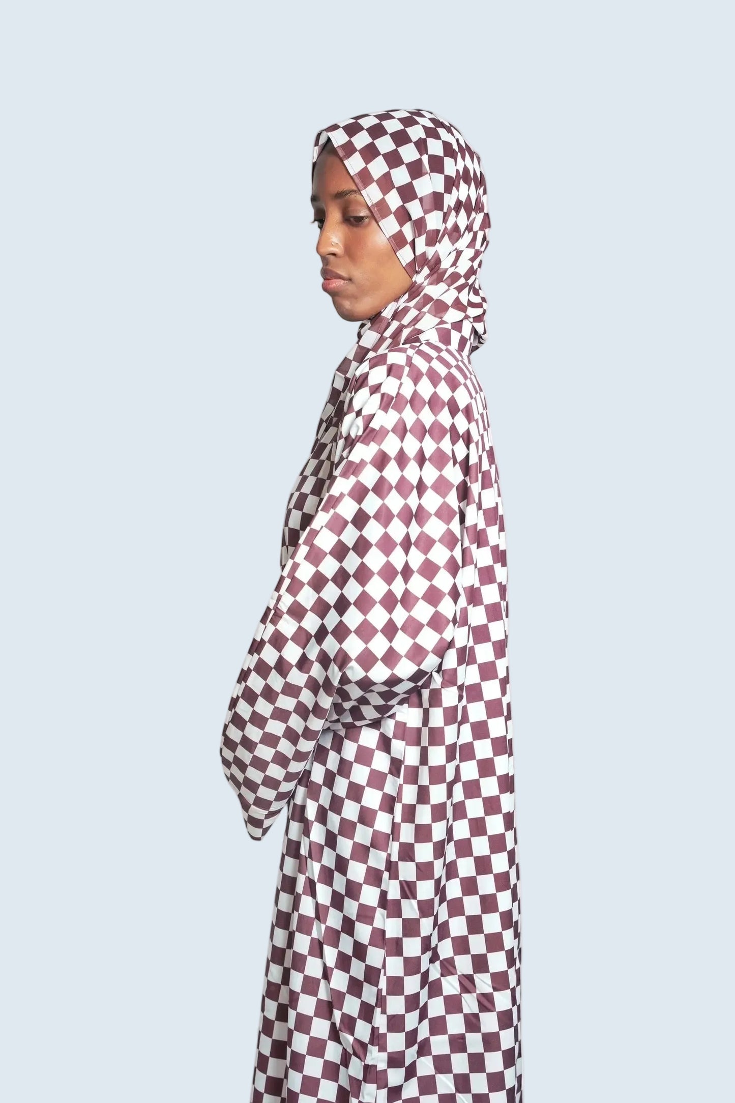Elegance Brun and Blanc Abaya Dar-Al-Hayya