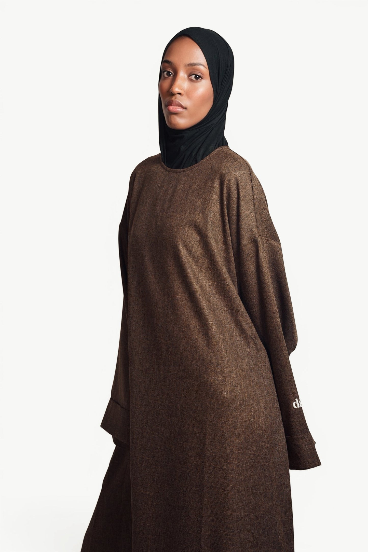 Mocha Élegance Abaya with Pockets
