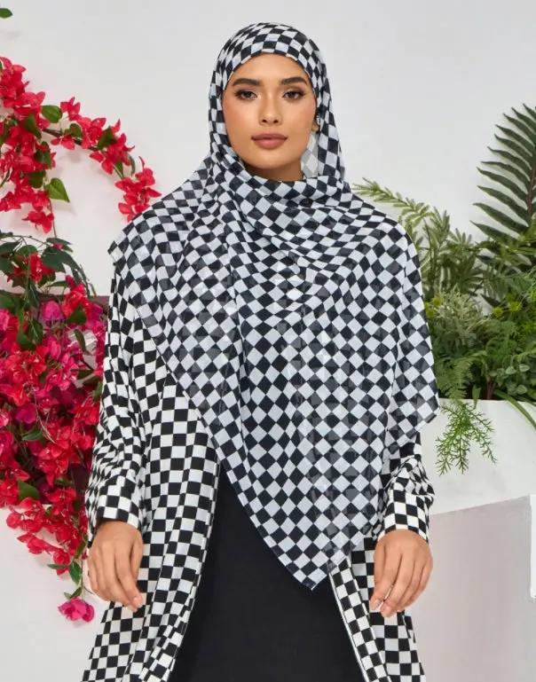 Elegance Noir and Blanc Abaya Dar-Al-Hayya