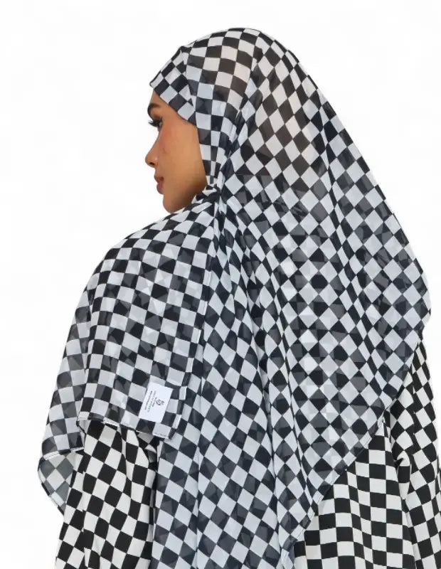 Elegance Noir and Blanc Abaya Dar-Al-Hayya